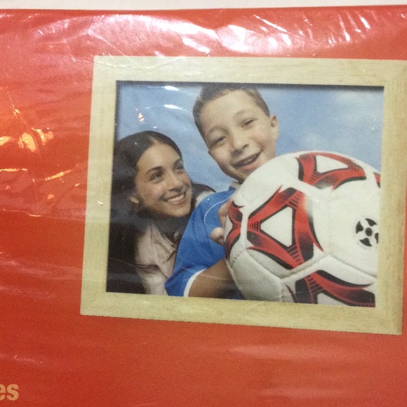 NIB Staples Photo Basic Gloss 200 Sheets AllI Inkjet Printers - Picture 2 of 4